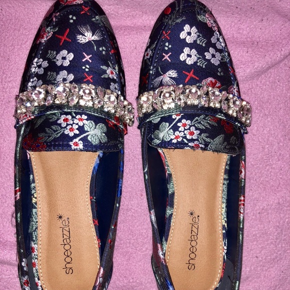 Shoedazzle Floral Loafers - Picture 3 of 6